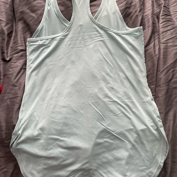 Reebok Tank - Picture 4 of 4